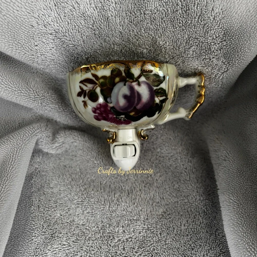 Vintage Royal‎ Sealy Handcrafted Tea Cup Night Light